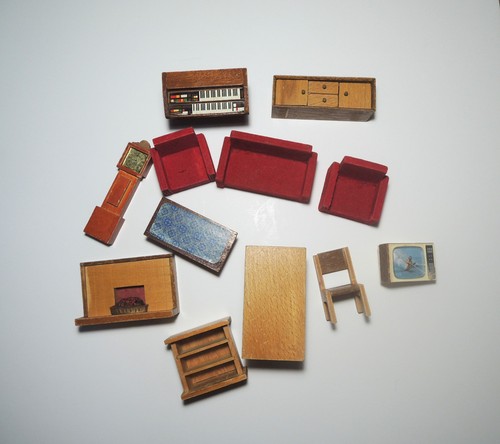 Vintage dolls house furniture
