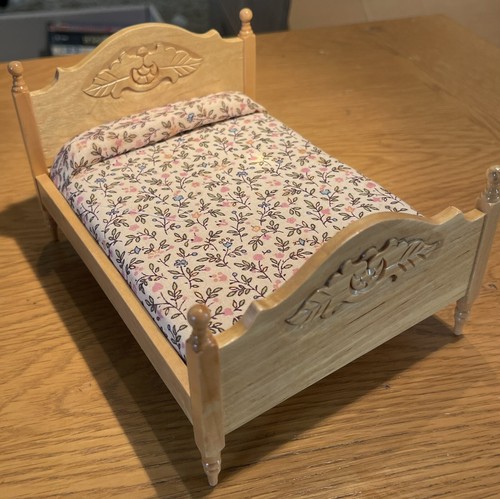 12th scale pine - scale, bed