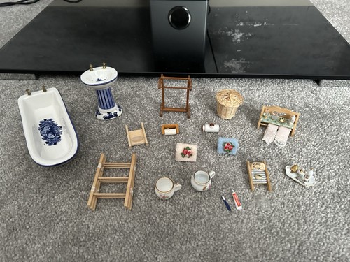 Dolls house furniture - furniture, bathroom